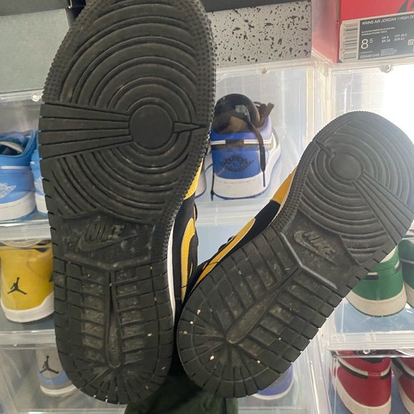 Jordan 1 - Picture 4 of 6